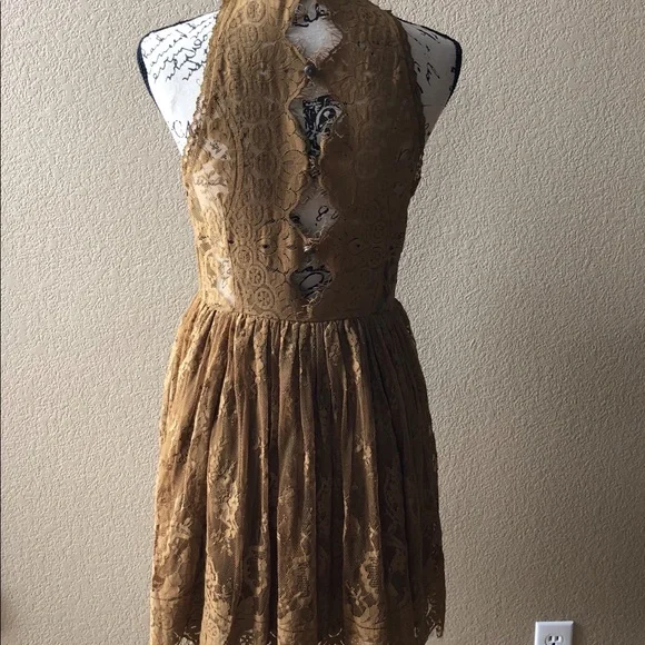 Free People gold lace dress. - Picture 4 of 6